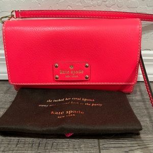 Authentic Kate Spade Bright Pink Purse!! 💗